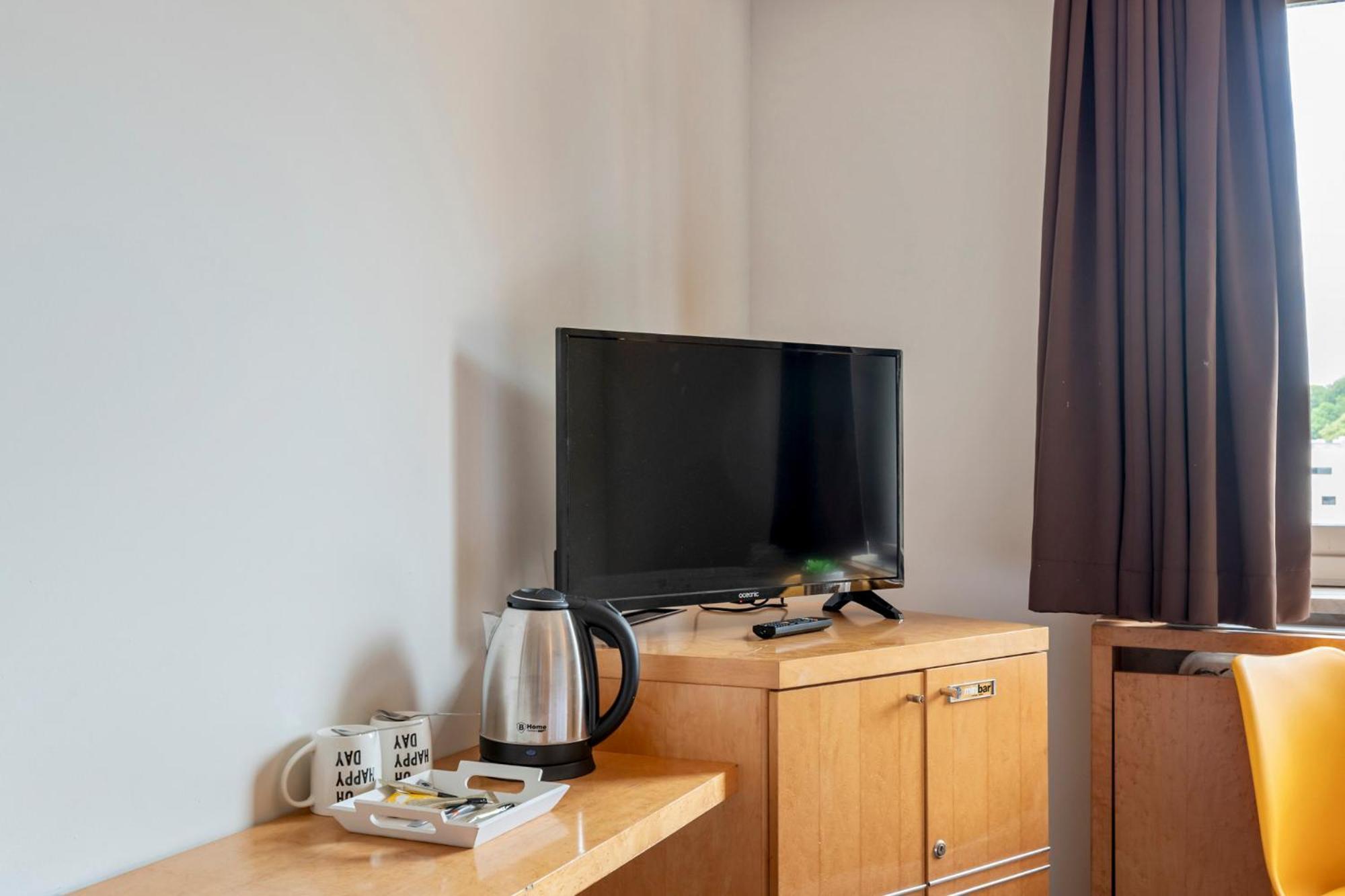 Отель Sleep & Go Brussels South Ватерлоо Экстерьер фото