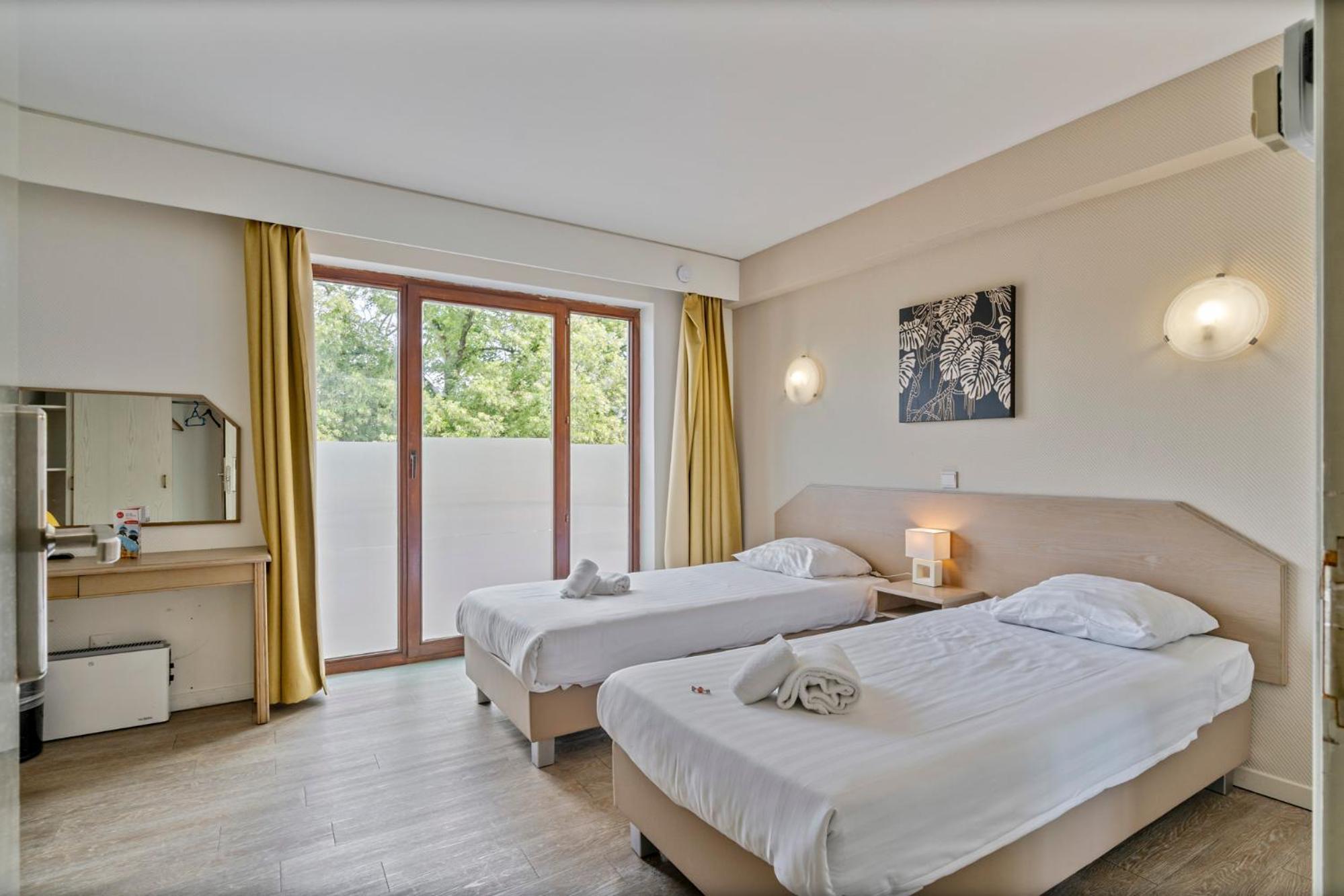 Отель Sleep & Go Brussels South Ватерлоо Экстерьер фото