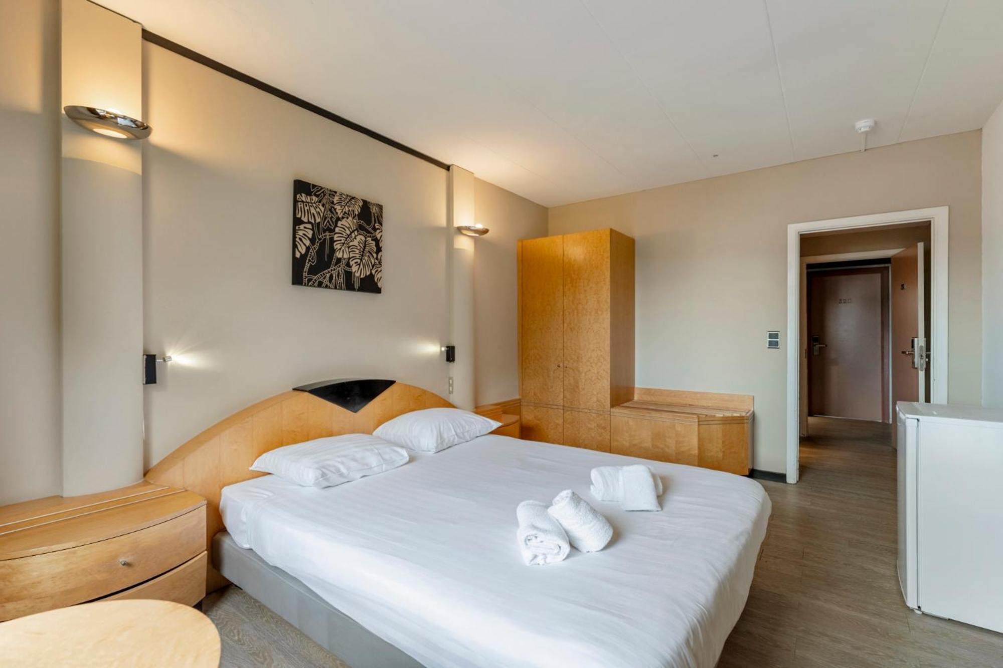 Отель Sleep & Go Brussels South Ватерлоо Экстерьер фото
